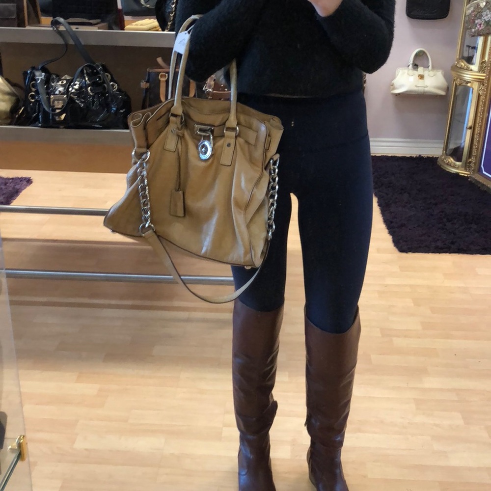 Large light tan Hamilton - Picture 5 of 6